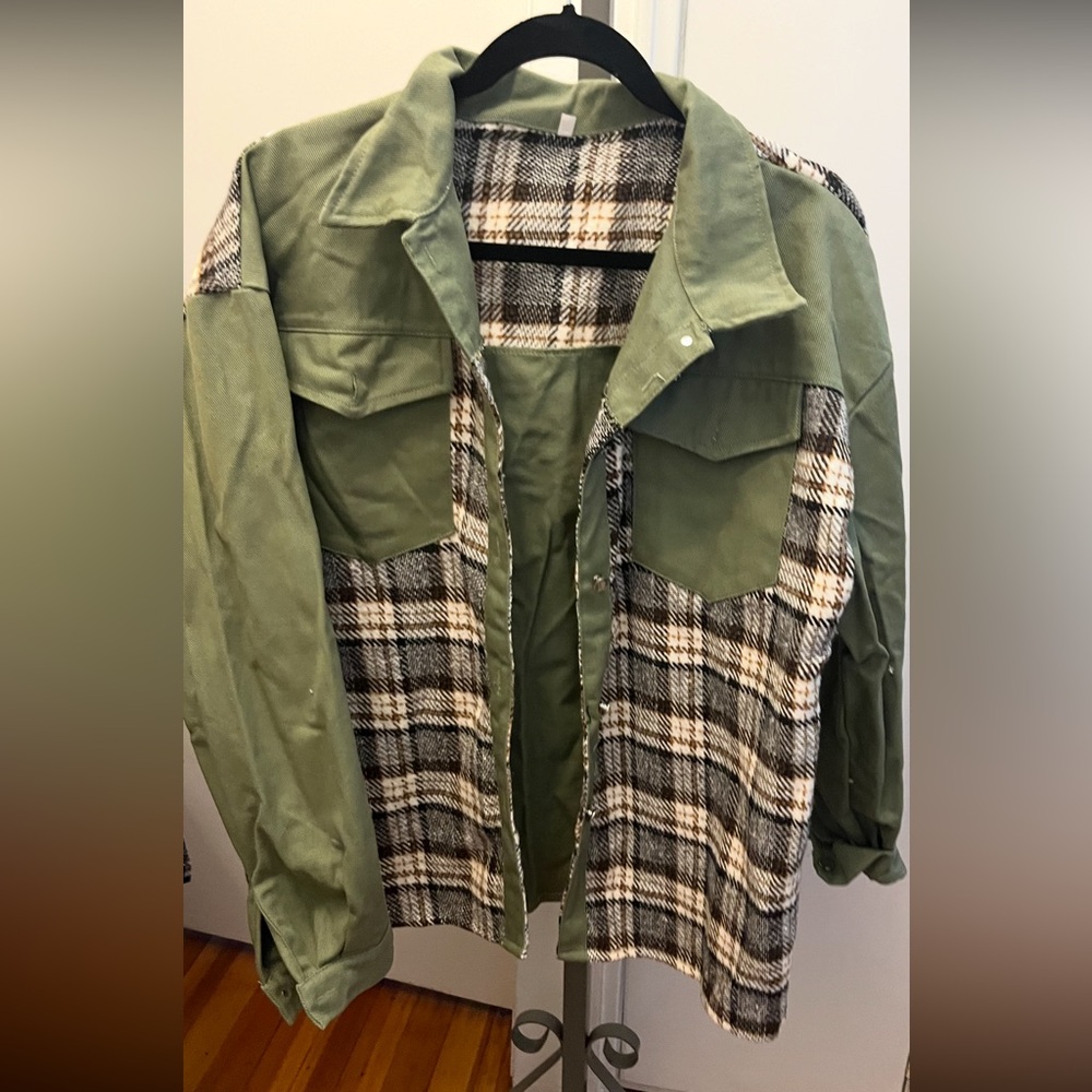 Green and Plaid Women's Jacket